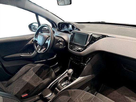 Peugeot 2008 11 of 15