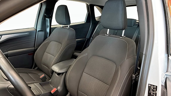 Ford Kuga 13 of 15