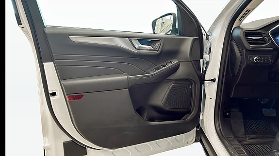 Ford Kuga 11 of 15