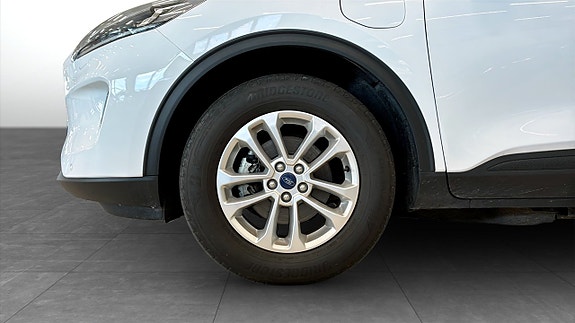 Ford Kuga 9 of 15