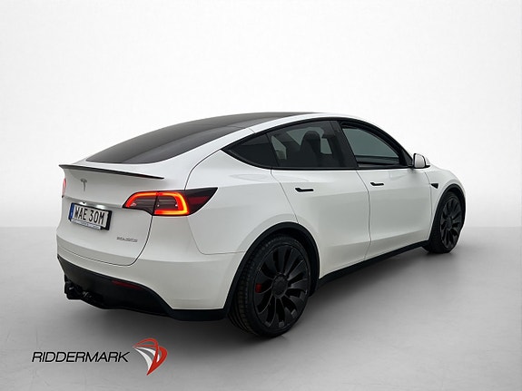 Tesla Model Y 9 of 30