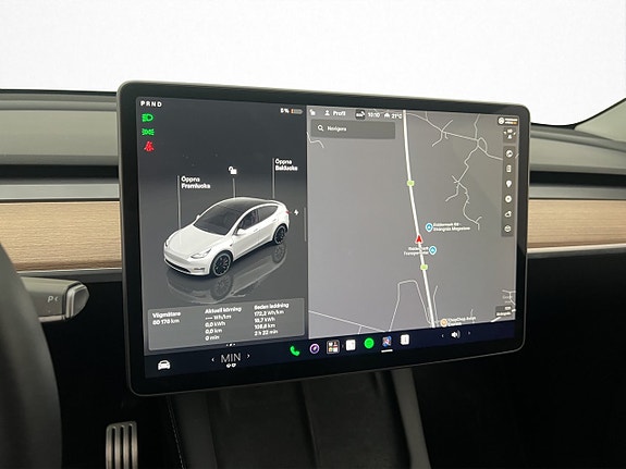 Tesla Model Y 26 of 30