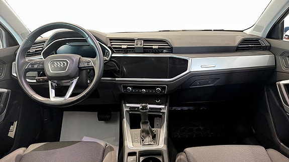 Audi Q3 10 of 13