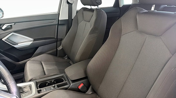 Audi Q3 8 of 13