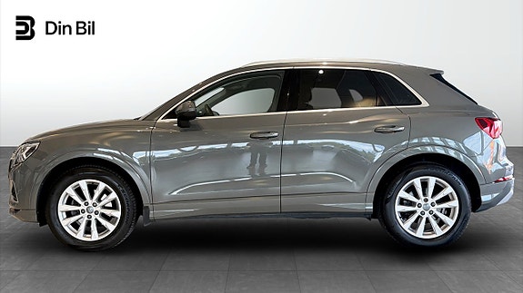 Audi Q3 2 of 13