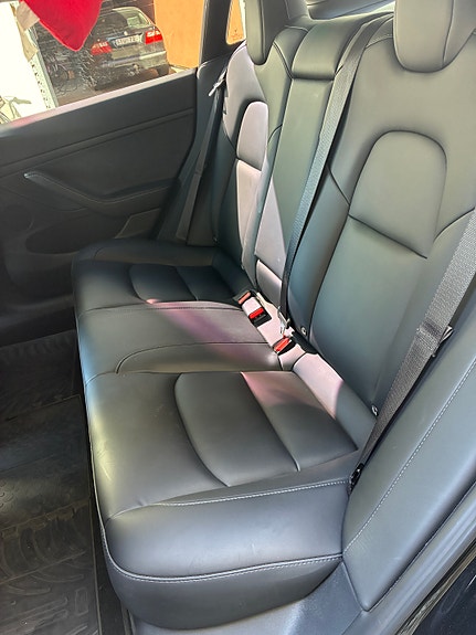 Tesla Model 3 8 of 14