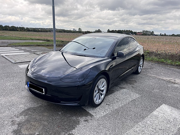 Tesla Model 3 3 of 14