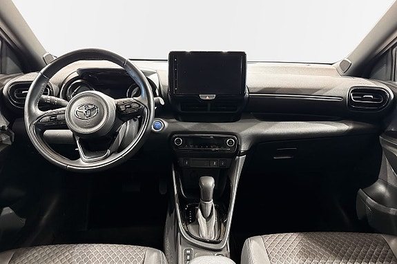 Toyota Yaris 9 of 12