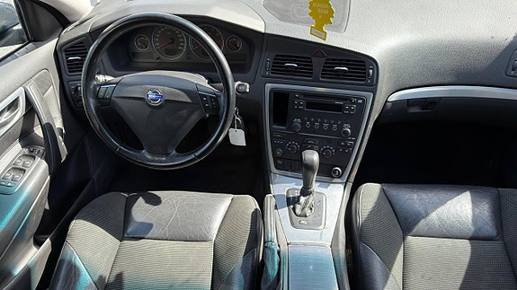 Volvo V70 6 of 7