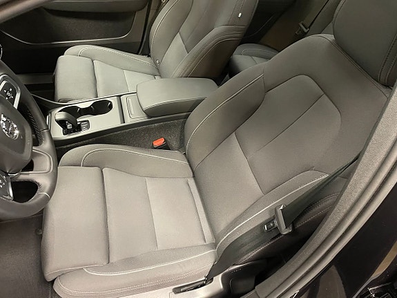 Volvo EX40 4 of 19