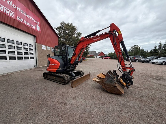 Kubota KX060 5 of 7