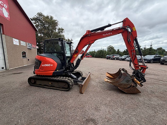 Kubota KX060 2 of 7
