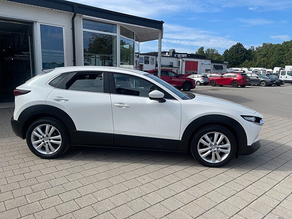 Mazda CX-30 4 of 26