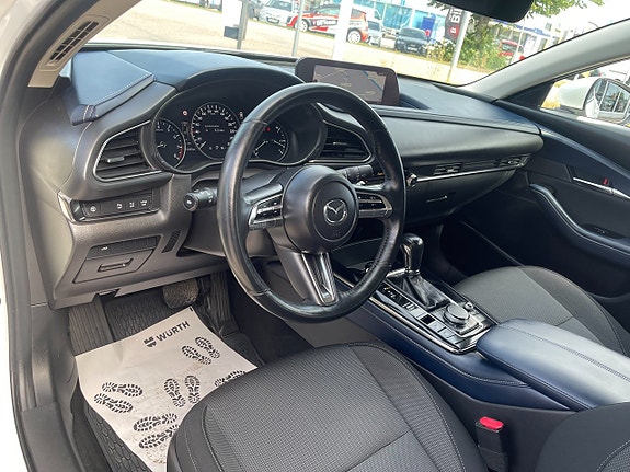 Mazda CX-30 12 of 26