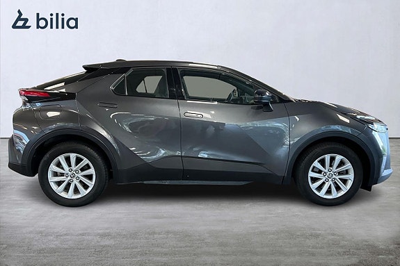 Toyota C-HR 18 of 21