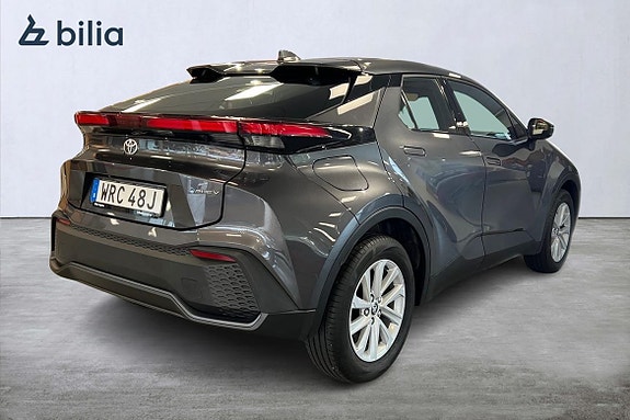 Toyota C-HR 19 of 21