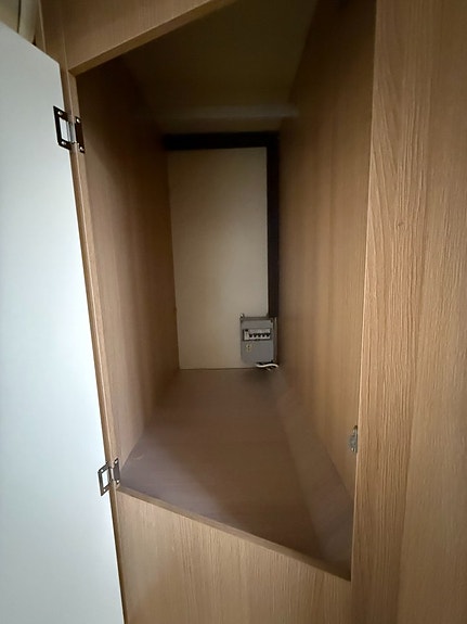 Mc Louis MC4 330G med stor u-soffa bak, dubbla taksängar, endast 6.50m! 17 of 21