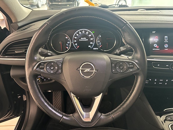 Opel Insignia 18 of 24