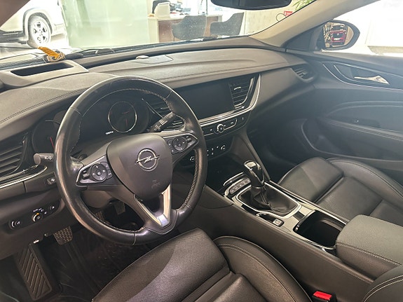 Opel Insignia 10 of 24