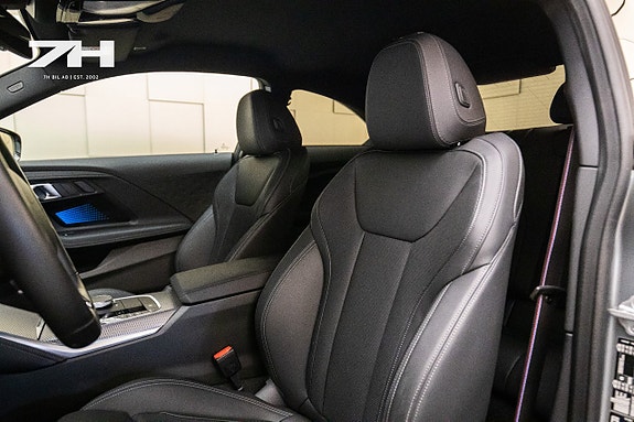 BMW M240i 18 of 23