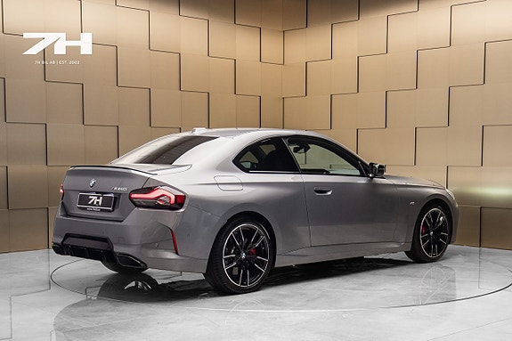 BMW M240i 5 of 23