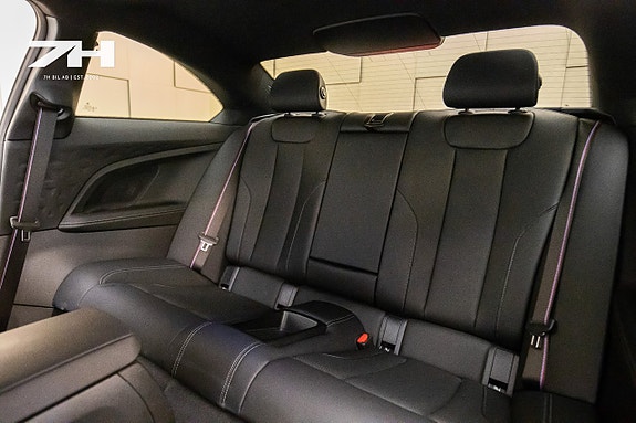 BMW M240i 19 of 23