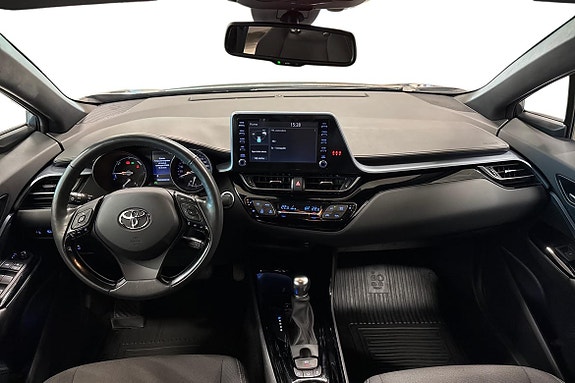 Toyota C-HR 15 of 20