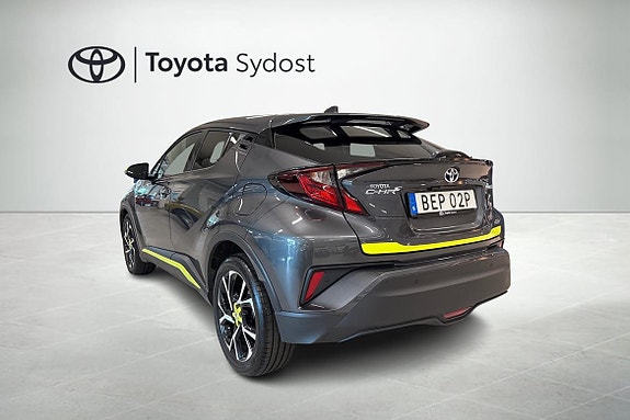 Toyota C-HR 3 of 20