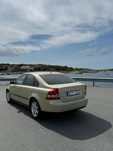 Volvo S40 3 of 9