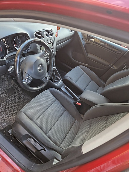 Volkswagen Golf VI 7 of 9