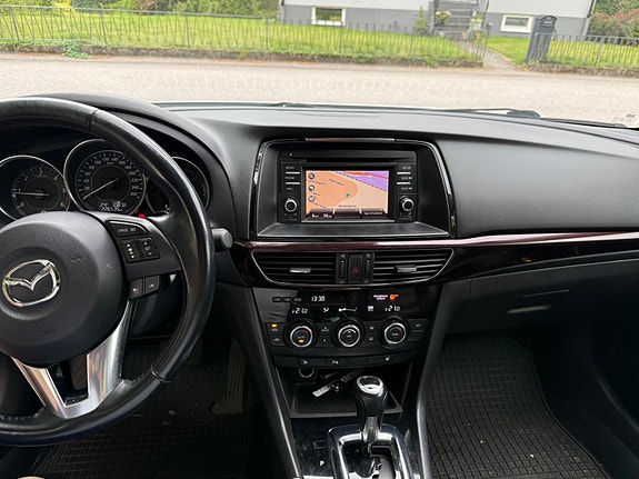Mazda 6 4 of 8