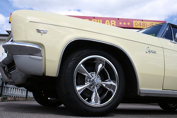 Chevrolet Caprice 13 of 24