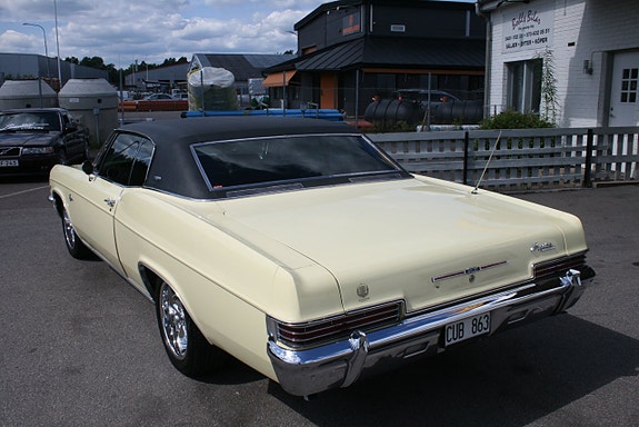 Chevrolet Caprice 7 of 24