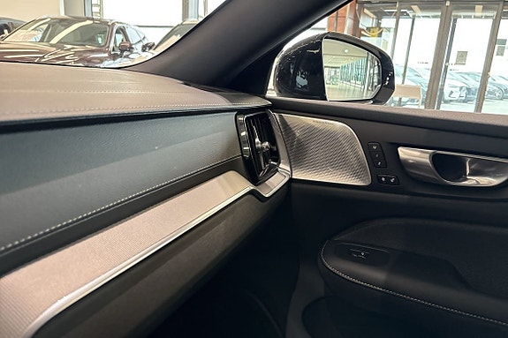 Volvo S60 26 of 30