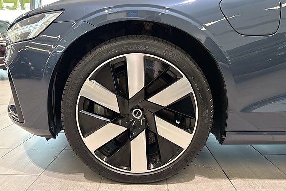 Volvo S60 18 of 30