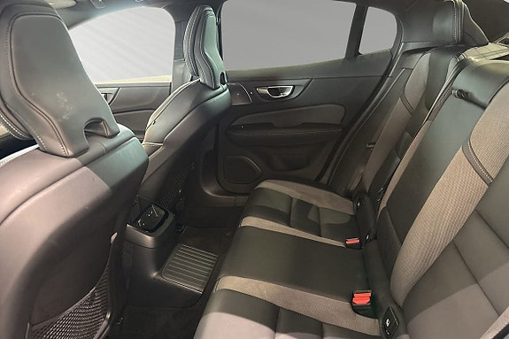 Volvo S60 8 of 30