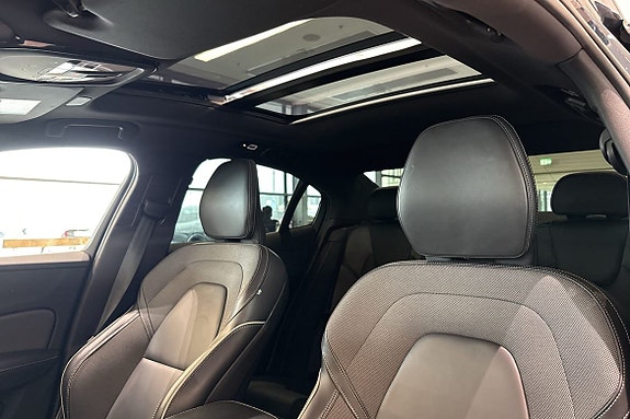Volvo S60 19 of 30