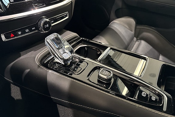 Volvo S60 27 of 30
