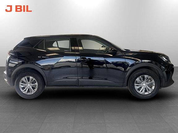 Peugeot e-2008 14 of 15