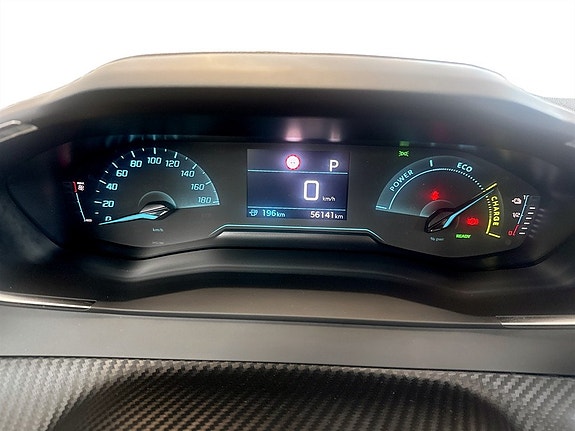 Peugeot e-2008 7 of 15