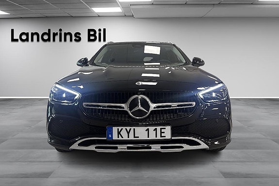 Mercedes-Benz C220 d 2 of 17