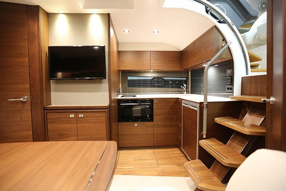 Princess V40 Sunbed (2019) 5 of 12