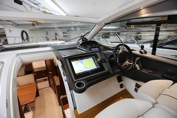 Princess V40 Sunbed (2019) 3 of 12