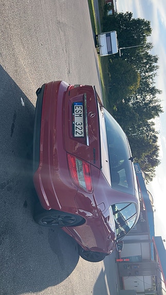 Mercedes-Benz C180 3 of 4