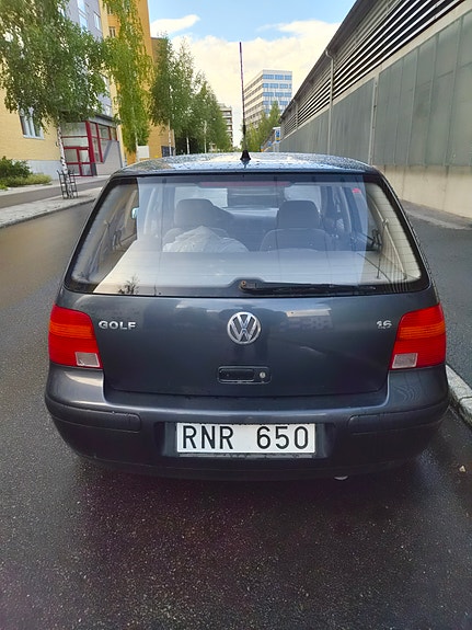 Volkswagen Golf IV 3 of 9