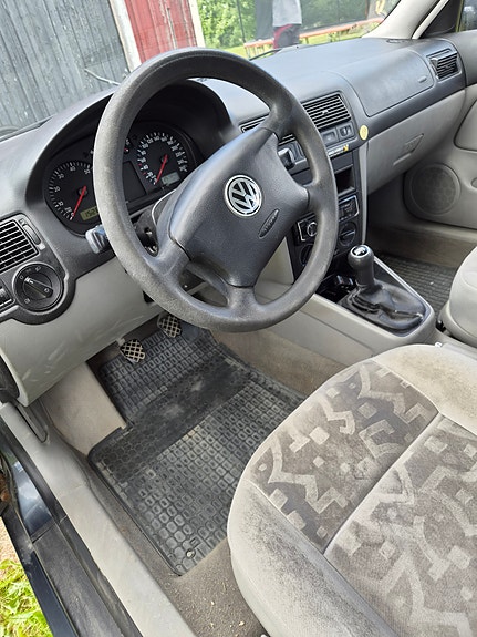 Volkswagen Golf IV 9 of 9