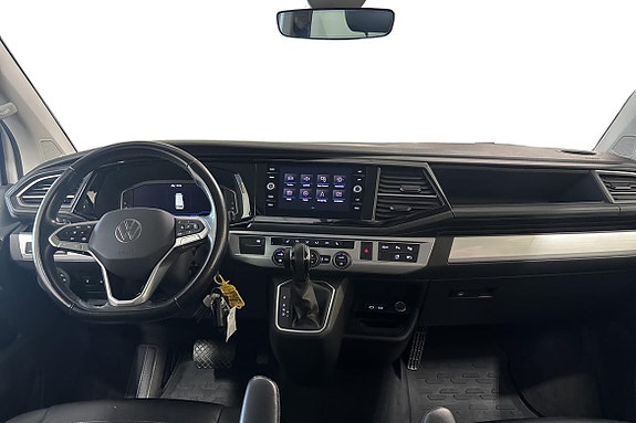 Volkswagen Multivan 8 of 18