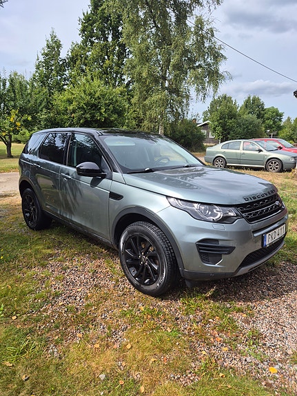 Land Rover Discovery Sport 2 of 17