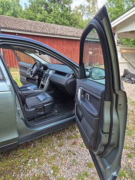 Land Rover Discovery Sport 17 of 17