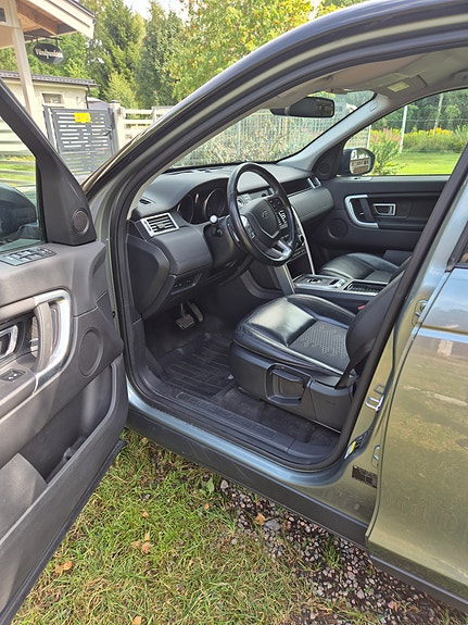 Land Rover Discovery Sport 7 of 17